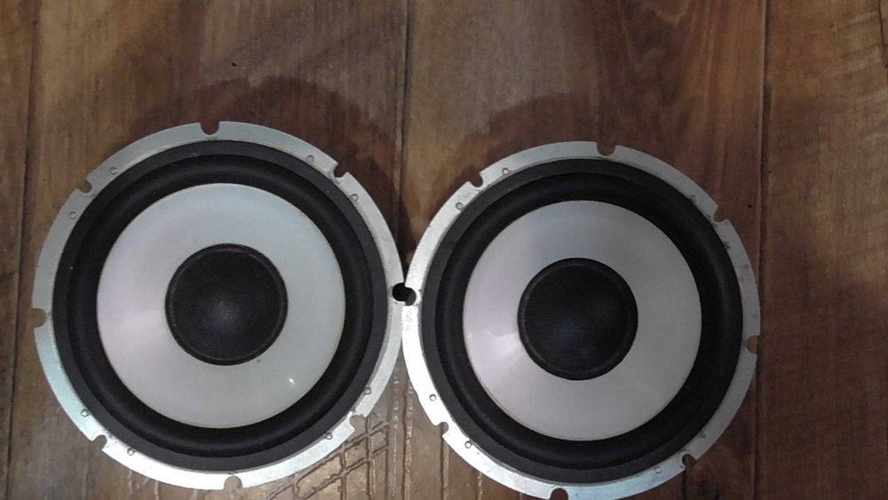 Продам МoшnыeДиnамики Sonу