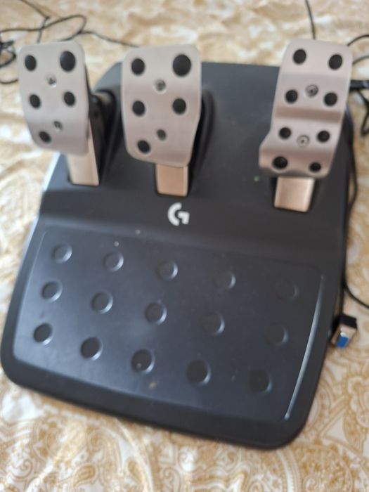 Vand/schimb logitech g923