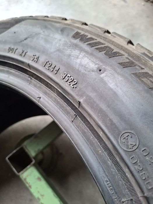 2  Anvelope  de iarnă  255 45 r19 Pirelli