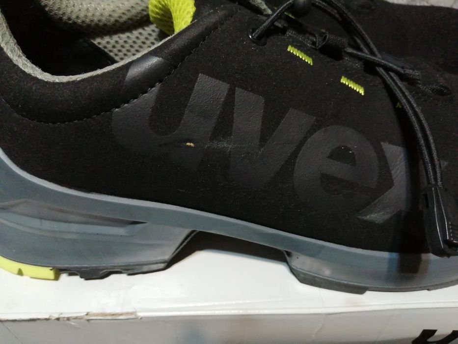 Работни обувки uvex, номер 44
