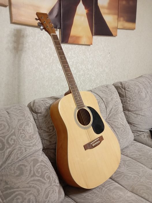 Большая премиальная гитара