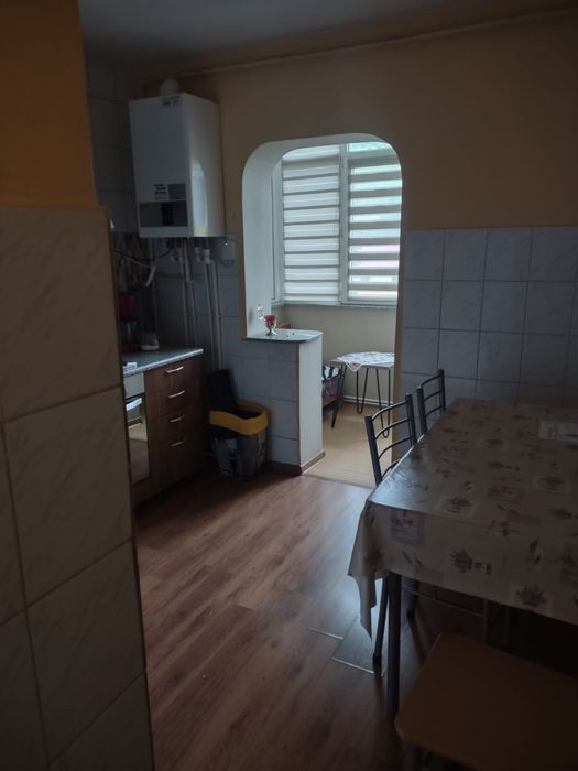 Vând apartament 3 camere