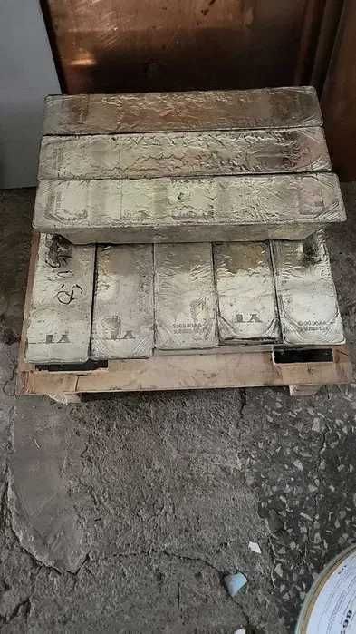 Олова в слитках до 97/98% и 99,99% есть