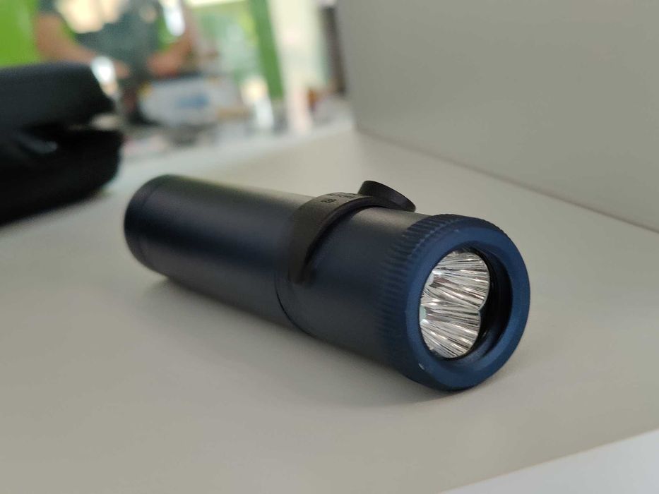 Laser portabil cu infrarosu, 5 LED-uri si 5 lungimi de unda