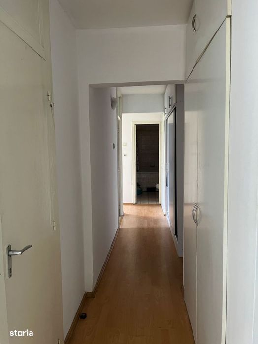 Apartament 3 camere de vânzare — fotografia 3