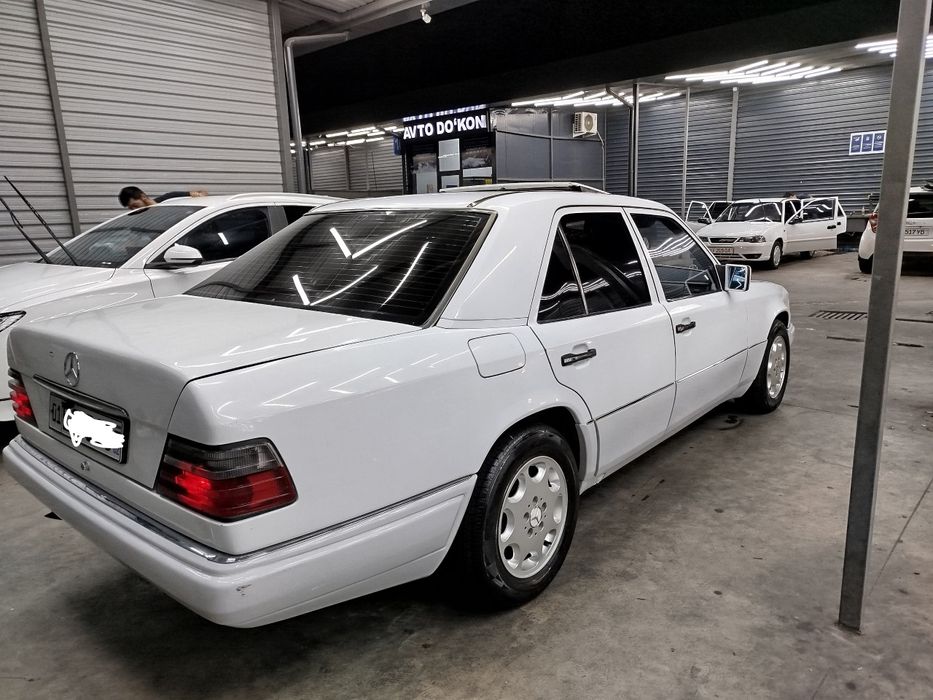 Mercedes benz W 124 Avtomat ( prayekt uchun yahshi variant)