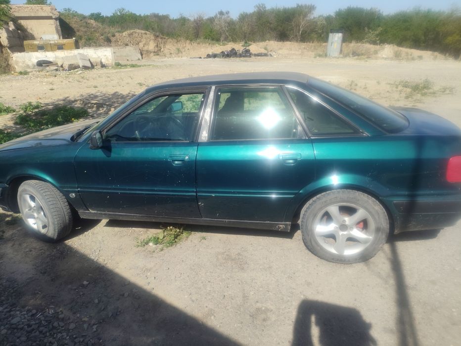Продам  Ауди 80 б4