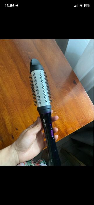 Perie rotativă Philips pentru coafare, aer cald, stare foarte bună