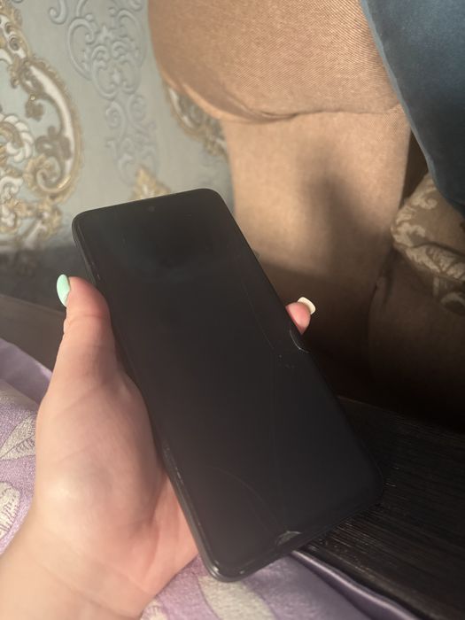 Продам срочно телефон