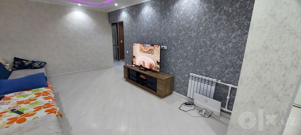 Продаётся  3х ком квартира  77 серия кирпич 2 этаж!