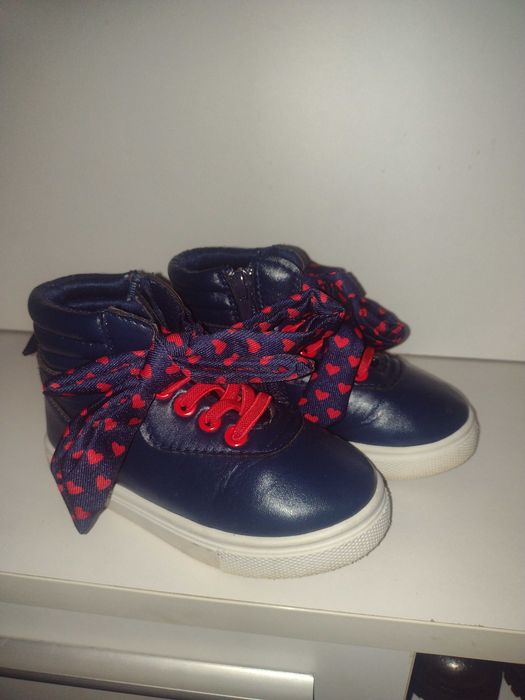 Обувки за момиченца