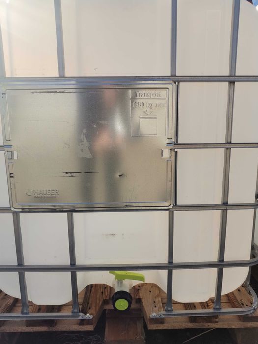 Бидони - 1000л - НОВИ