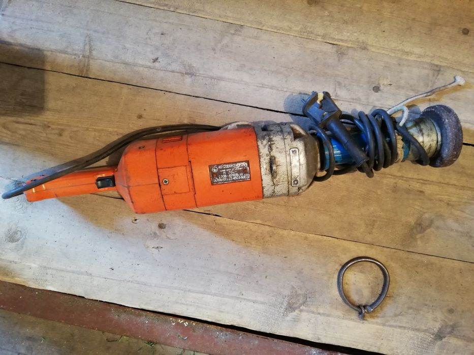 Шлифовальная машинка