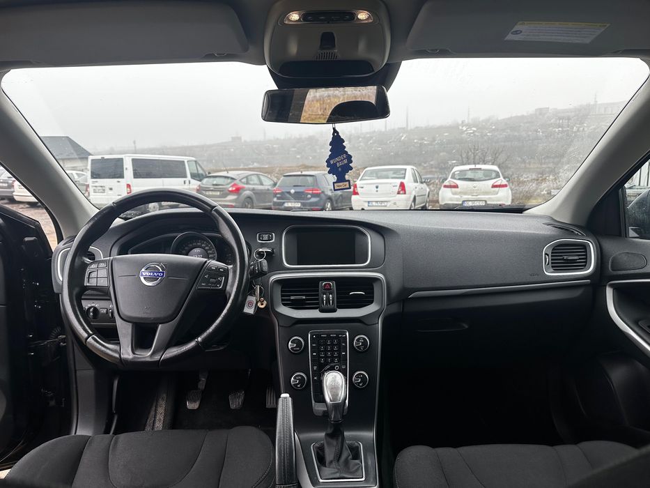 Volvo V40,D3 2.0Diesel