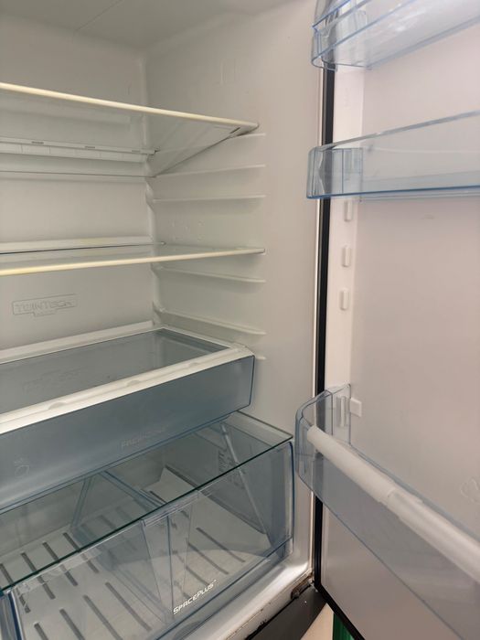 Продавам хладилник Elektroluv