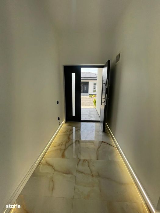 COMISION 0 | 150 mp | Panouri fotovoltaice + pompă de căldură