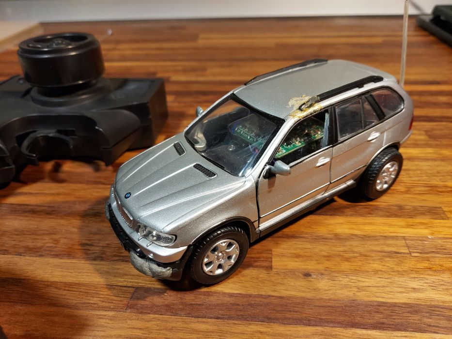Masinuta BMW X5 cu telecomanda