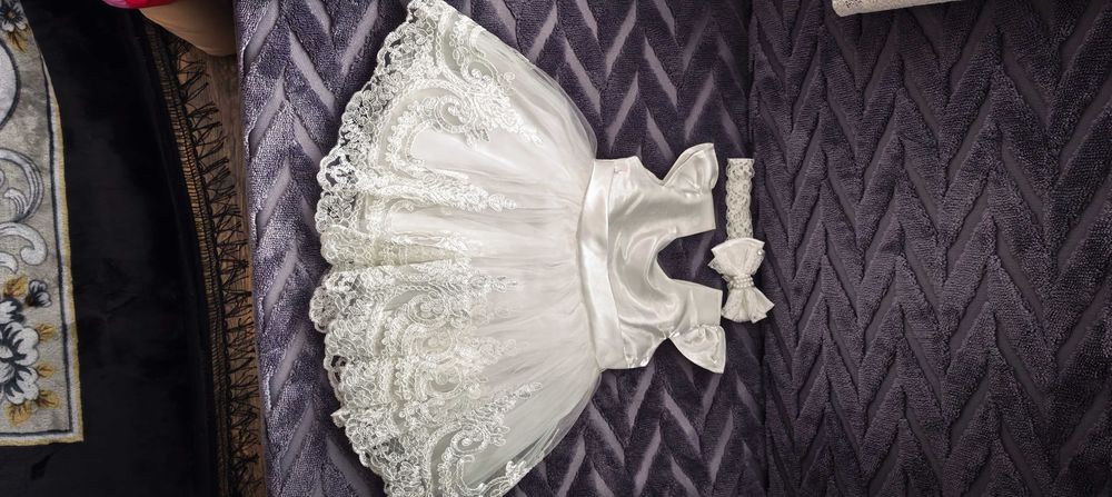 Продавам дрешки, обувки, сандали за момиченце на 06-2г