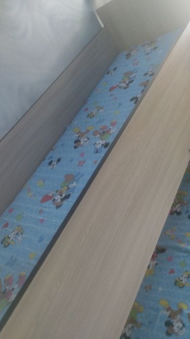 Продам кровать двух ярусную