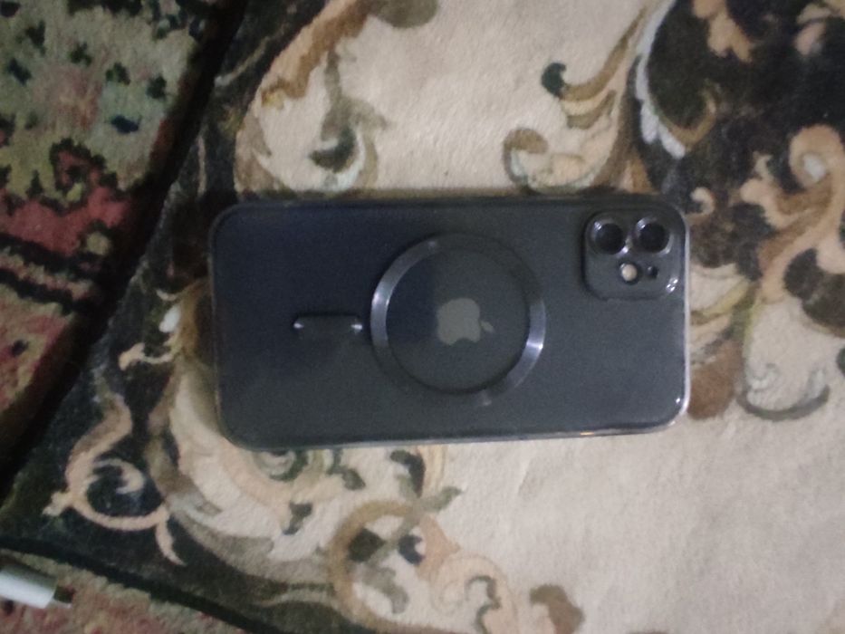 iphone 11 в хорошем состоянии