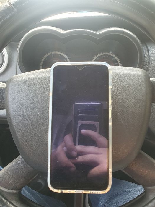 Redmi not 8 4+1/64 ideal