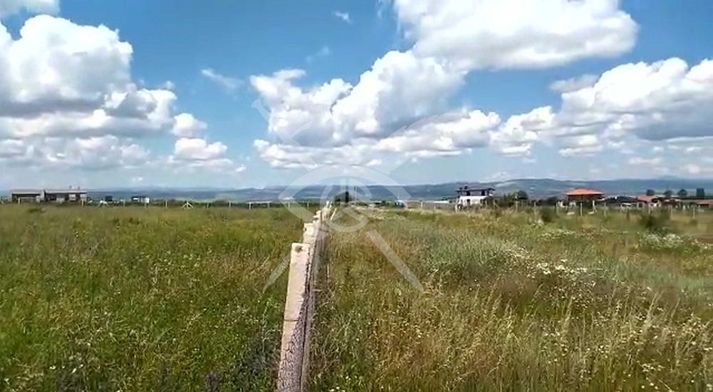 Продава се Парцел в с. Хераково, Област София-област - 1687 кв.м за 59 €/кв.м - Снимка #1