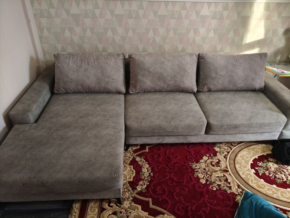 Продам Диван серый