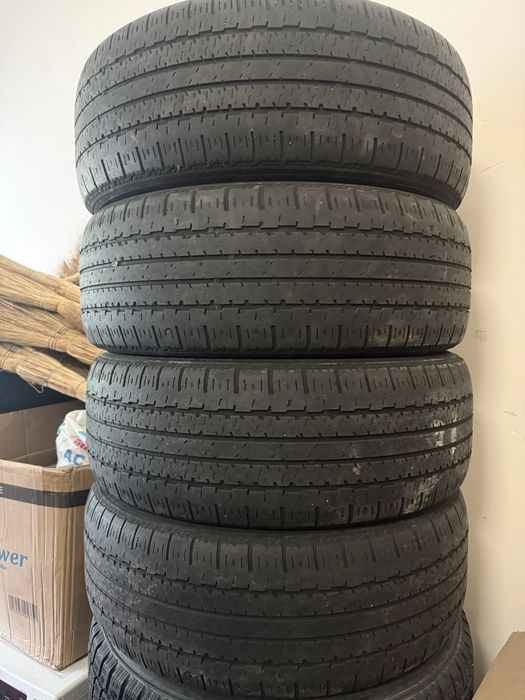 Продам летние шины комплект