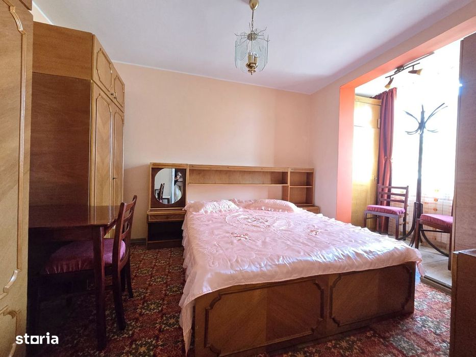 2 camere, Micro 19, zona Parma, etaj 1