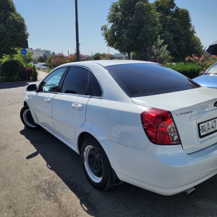 Chevrolet lacetti sotiladi срочно !!! Xolati ideal