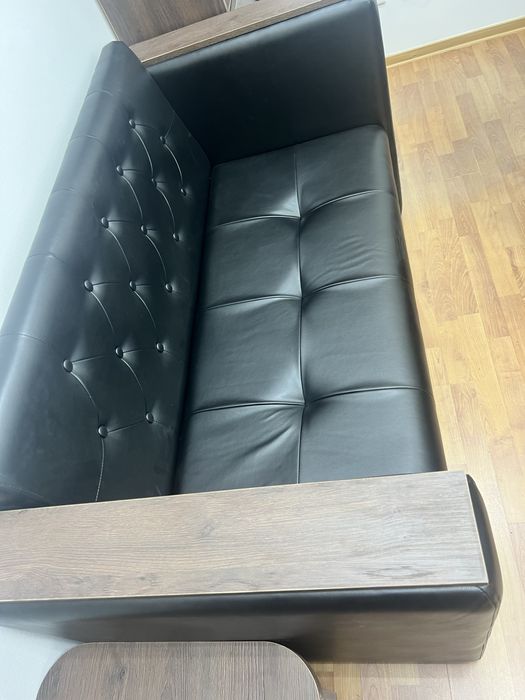 Продам диван для офиса