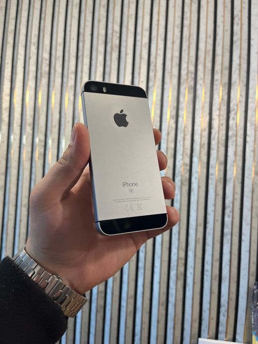 Айфон SE 32гб идеал