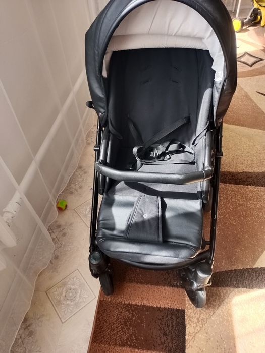 Детские коляска 3 в одном