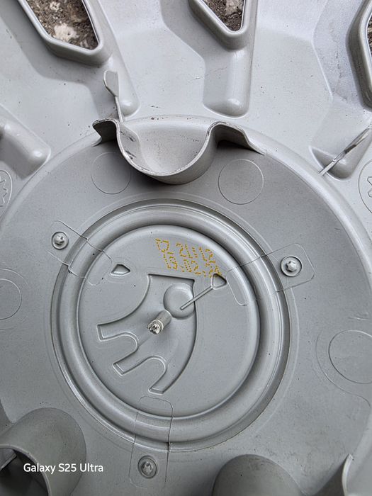 Оригинални тасове 16 цола Skoda Шкода 4 броя