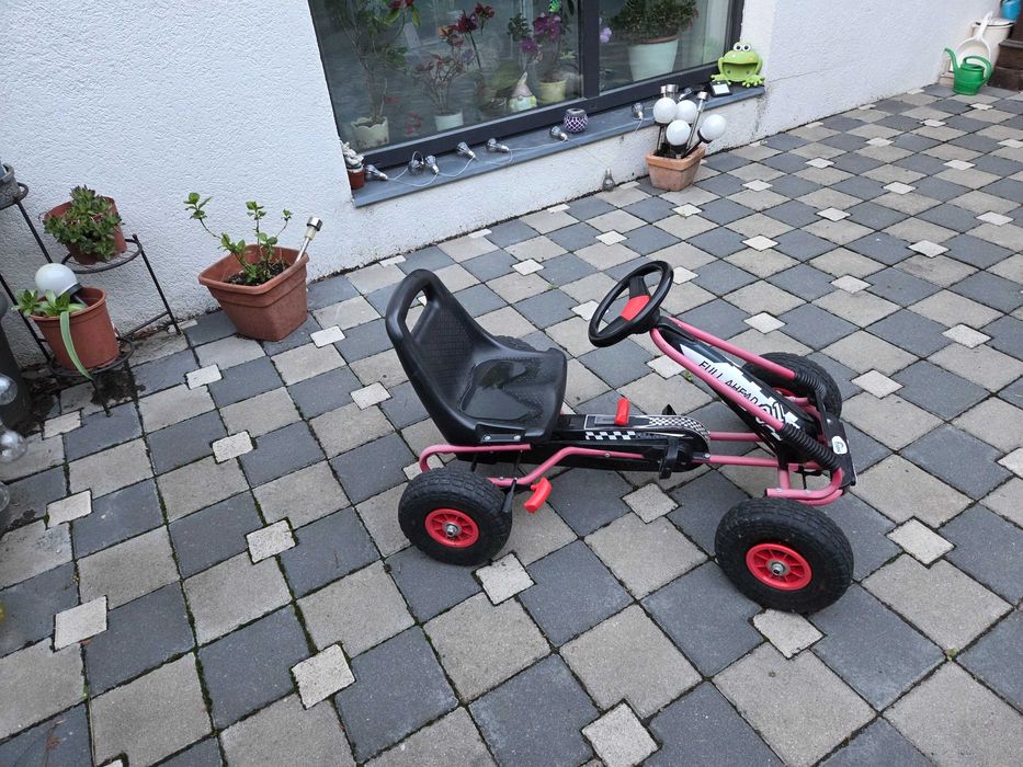 Cart cu pedale pentru copii