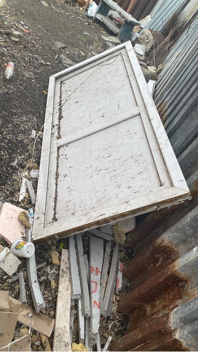 Продам двери б/у