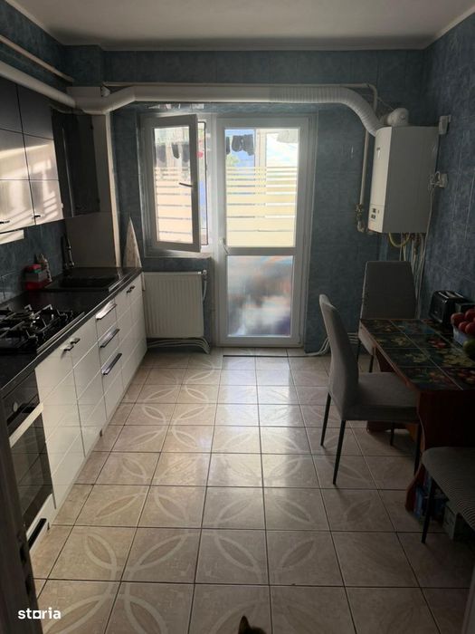 Apartament 3 camere confort 1 decomandat, zona Progresu, etaj 3/4.
