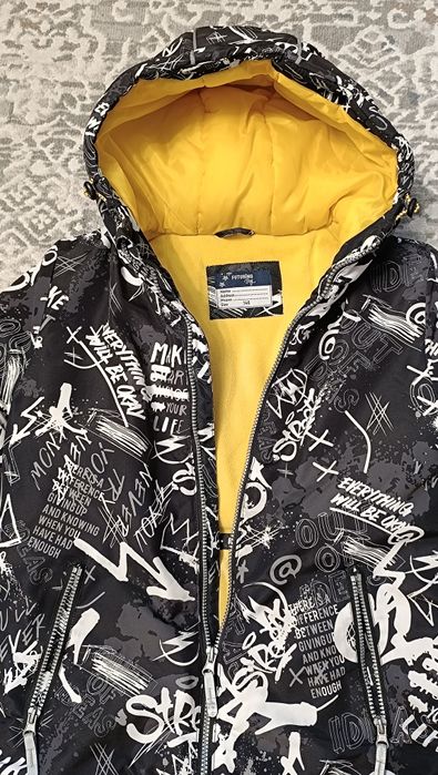 Продам куртку для мальчика