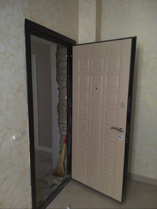 Сервисное обслуживание входных дверей.