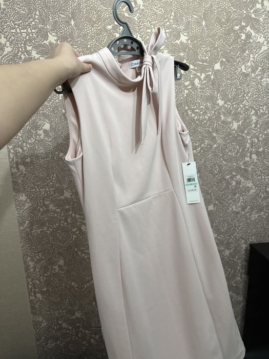 Продается новое платье с этикеткой CALVIN KLEIN