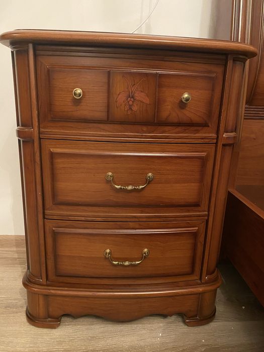 Спальный гарнитур