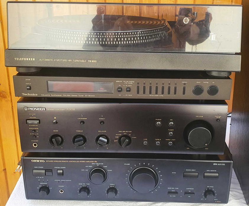 Technics,Pioneer 2 statii si 2 pick-up in stare top, din Germania
