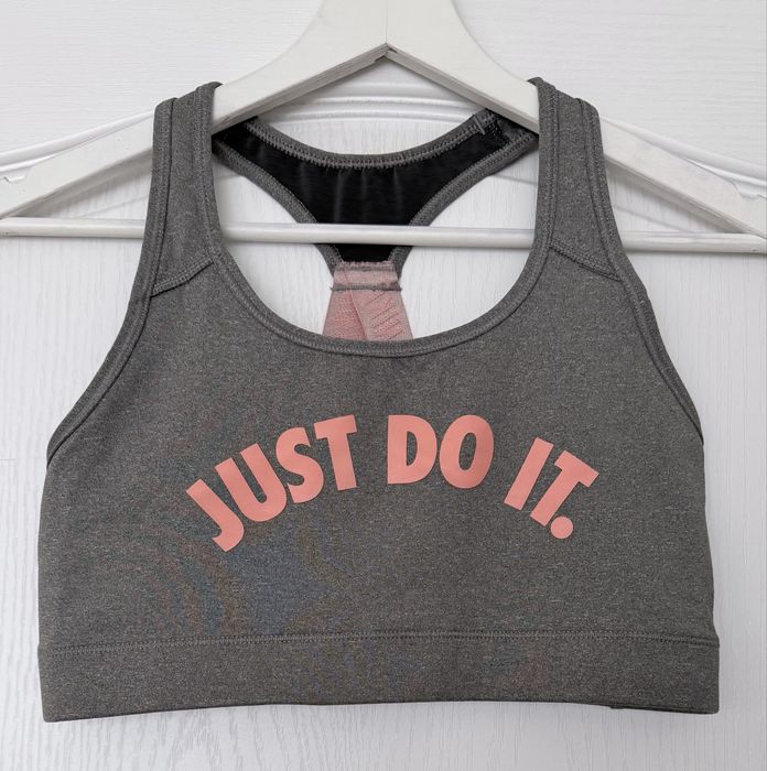 Бюстие NIKE, оригинално, размер S
