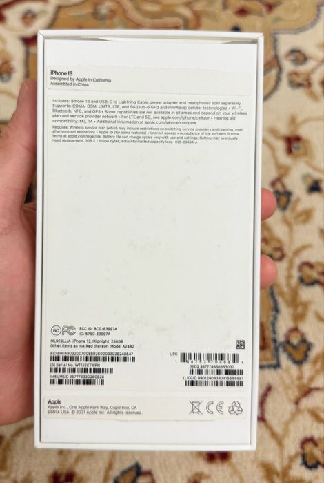 продается айфон 13, в идеальном состоянии
