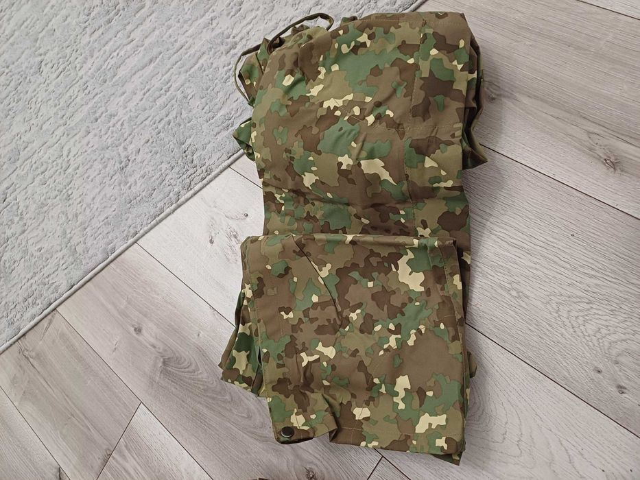 Costum intemperii(pelerina ploaie)