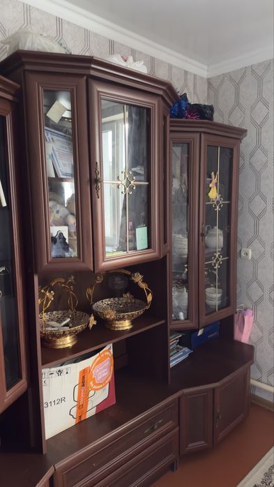 Продаю гарнитур со шкафом