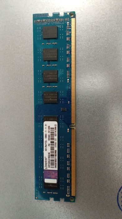 Две ОЗУ планки оперативная память