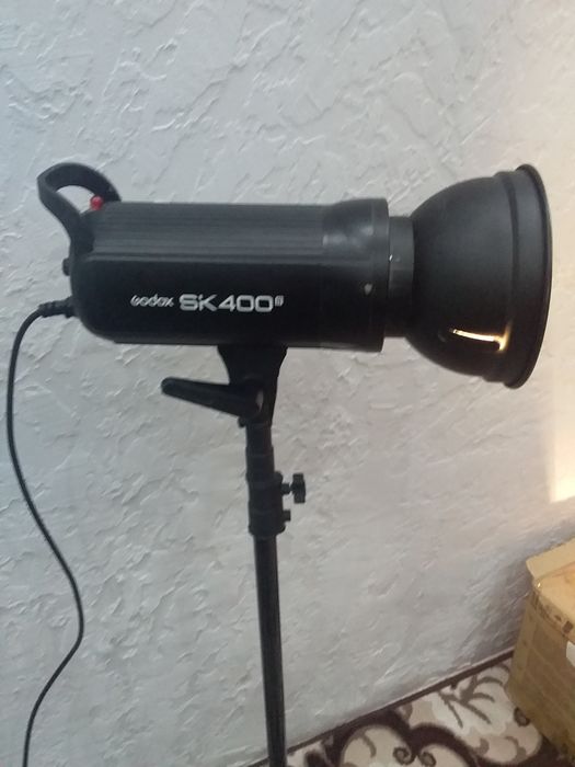 Sutudyo Flash Godox Sk400II