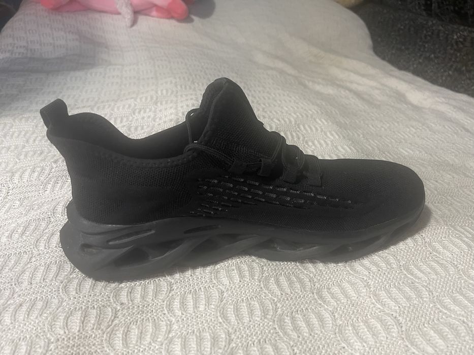 Обувь (кроссовки) 48 размер