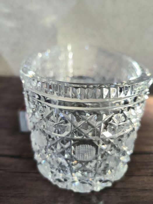Ваза большая, овальной формы, хрусталь, алмазная грань,вес 3 кг